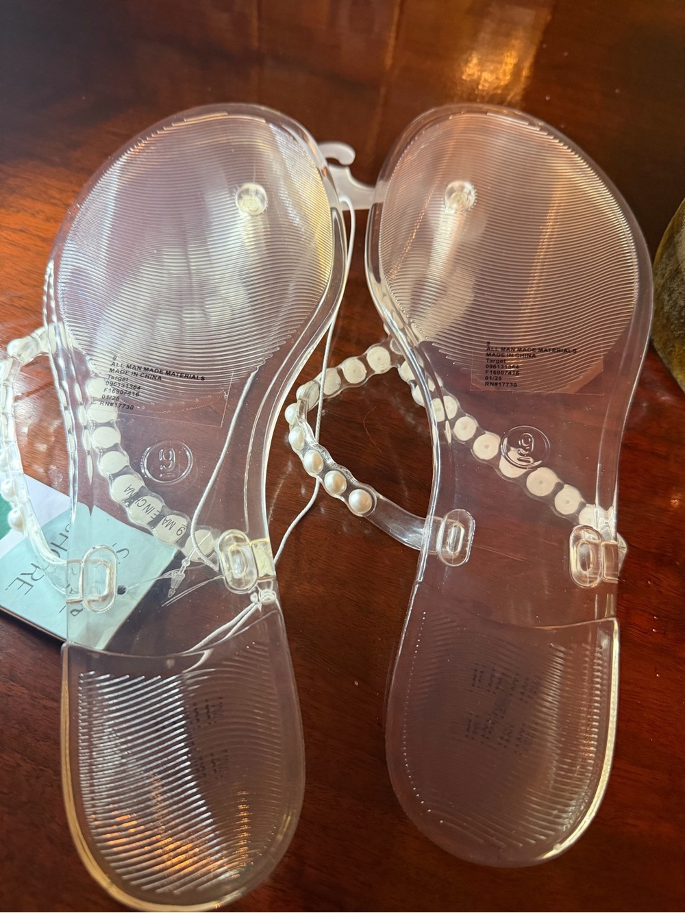 Shade & Shore Clear Jelly Pearl Strap Sandals Size 9 NWT Transparent Beach
